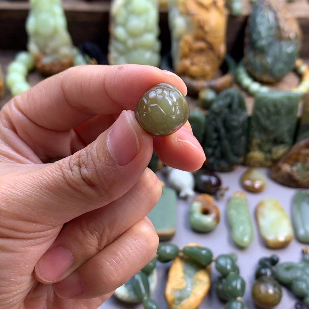 仁***者岫岩老玉（透闪石质玉）未镶嵌珠宝奇石