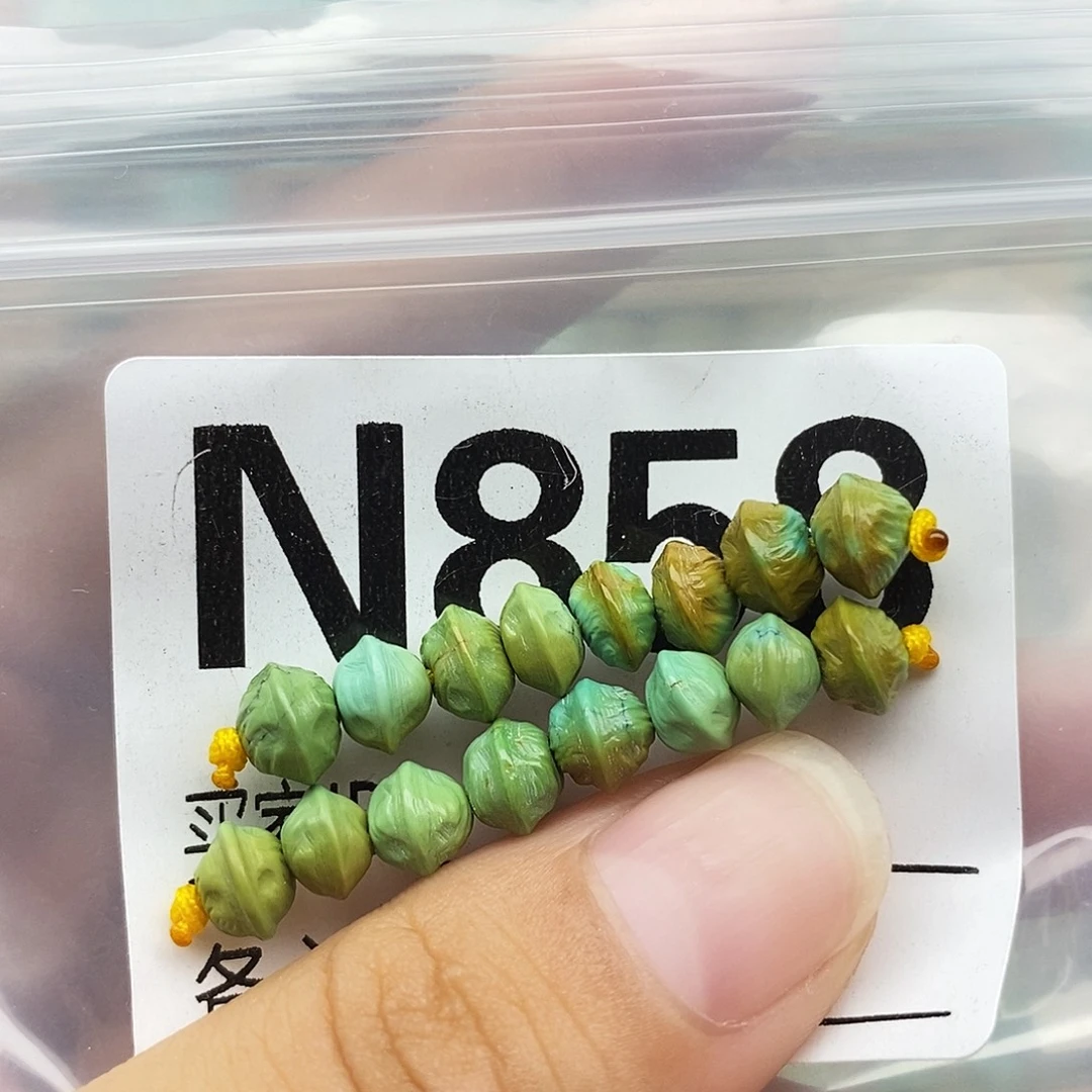 桃***飞未镶嵌绿松石配饰