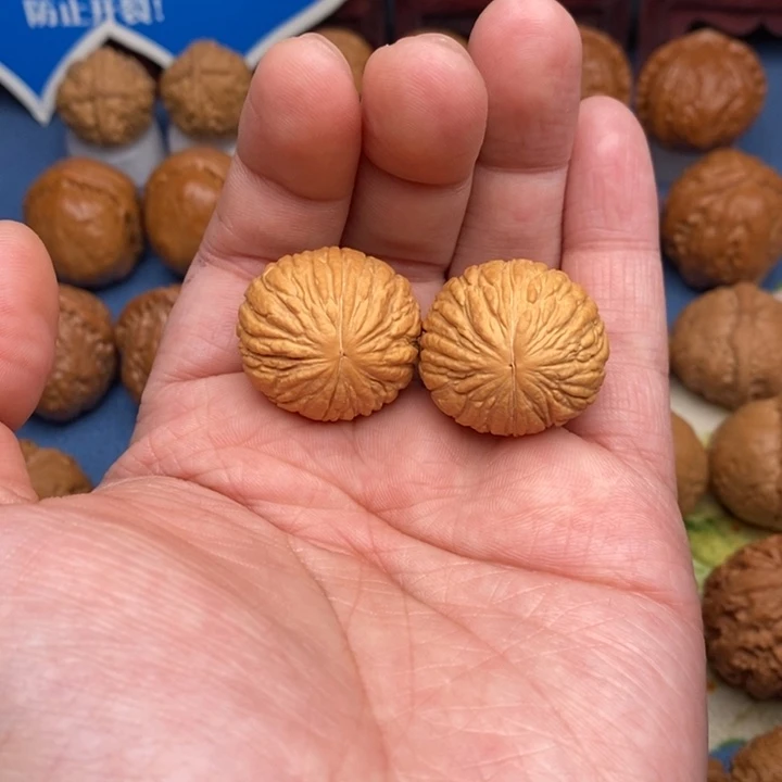 文玩核桃把件三*…………