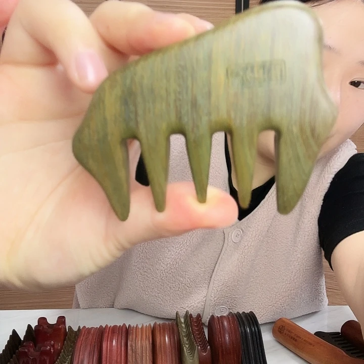 绿檀木理疗梳子二等品