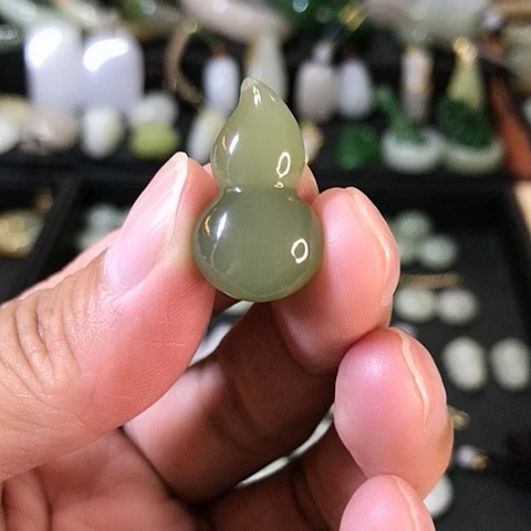 和田玉（糖玉）未镶嵌颈饰