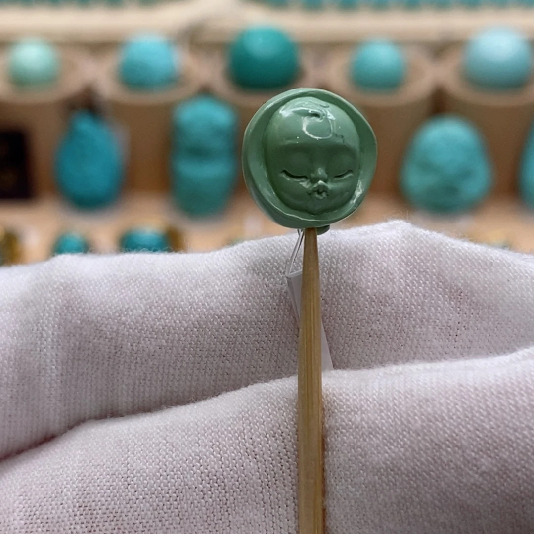 绿松石未镶嵌珠宝奇石