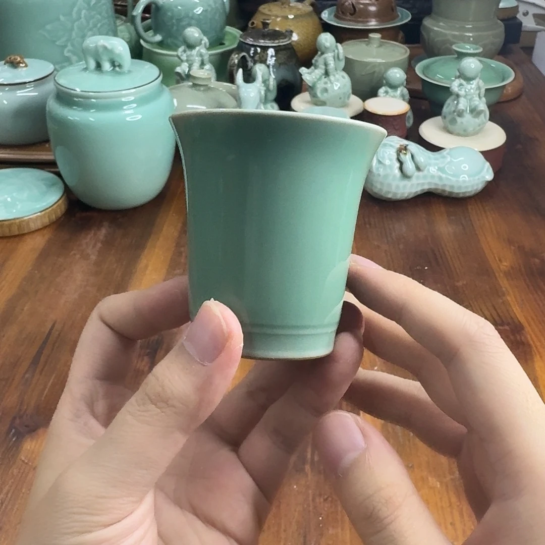 小仲龙泉青瓷微瑕54