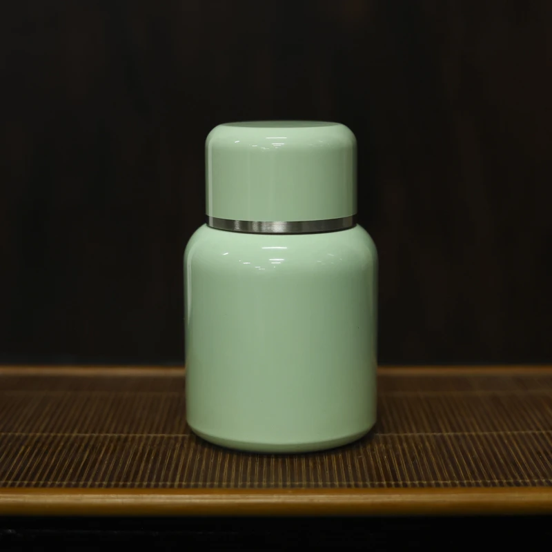 绿色小炮蛋焖茶杯260ml(斋居底款)（Q6283）