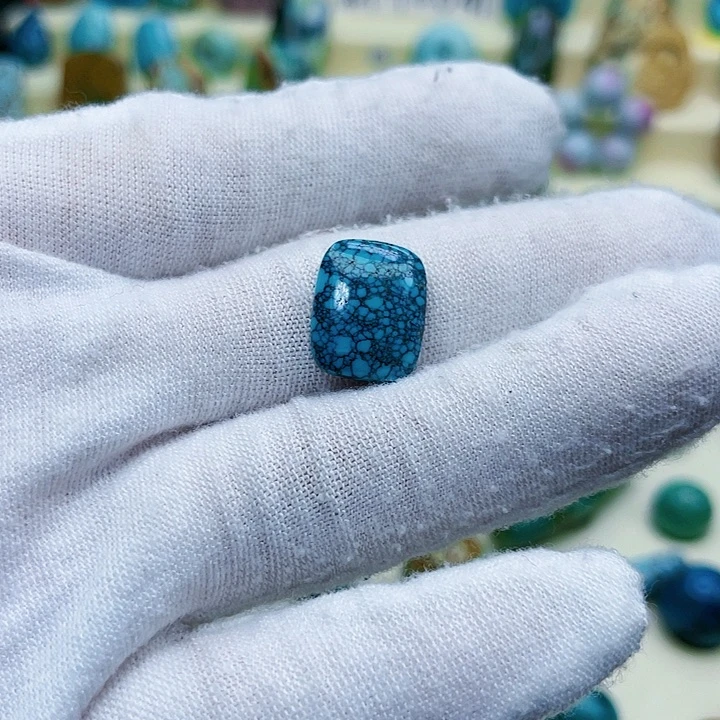 绿松石颈饰未镶嵌