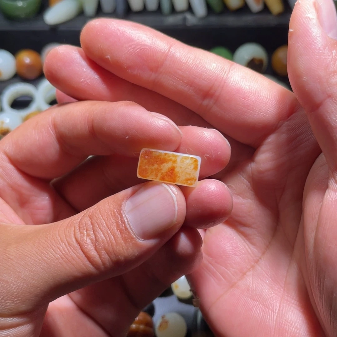 和田玉未镶嵌颈饰口**口