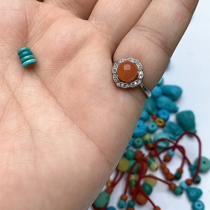 南红玛瑙未镶嵌珠宝奇石