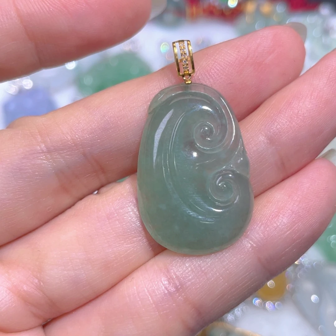 颈饰18K金镶嵌翡翠翡翠