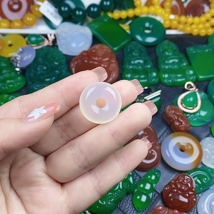 玛瑙/玉髓颈饰未镶嵌