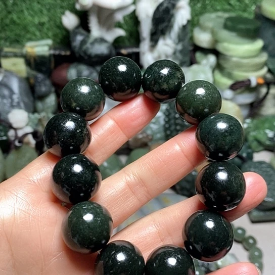 未镶嵌和田玉（糖玉）珠宝半成品