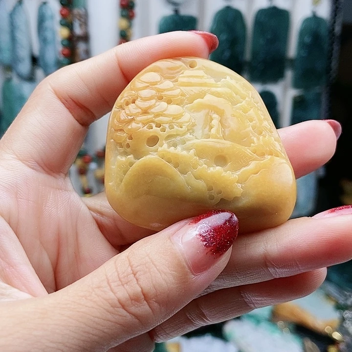 颈饰足铂镶嵌翡翠翡翠