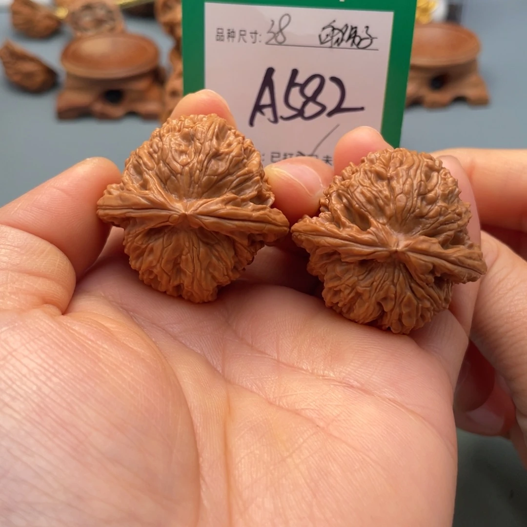 桃核把件文玩核桃