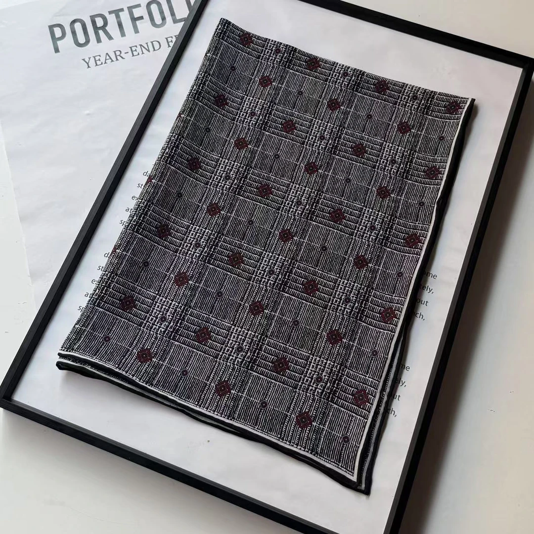 桑蚕丝单面双绉梦想编织60方巾手工卷边女士丝巾真丝气质洋气C231