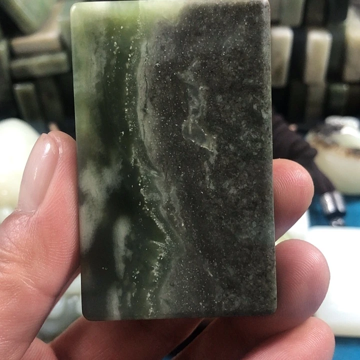 和田玉颈饰未镶嵌天***色