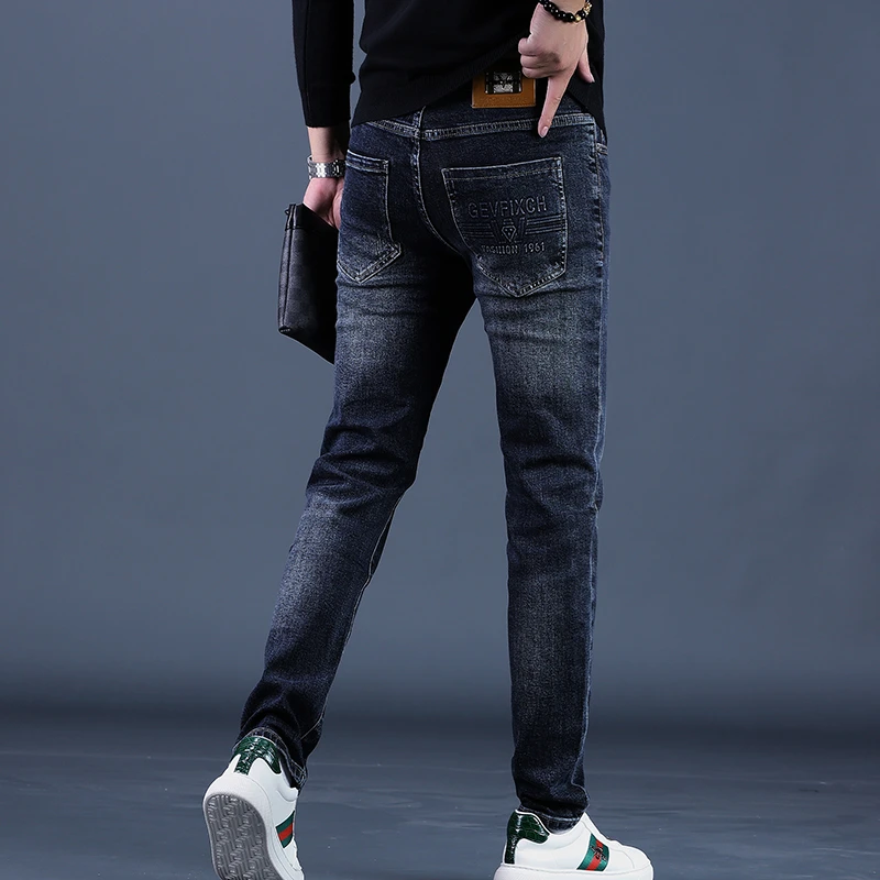 2025秋季弹力高端刺绣时尚牛仔裤男潮牌修身直筒休闲蓝色男士裤子