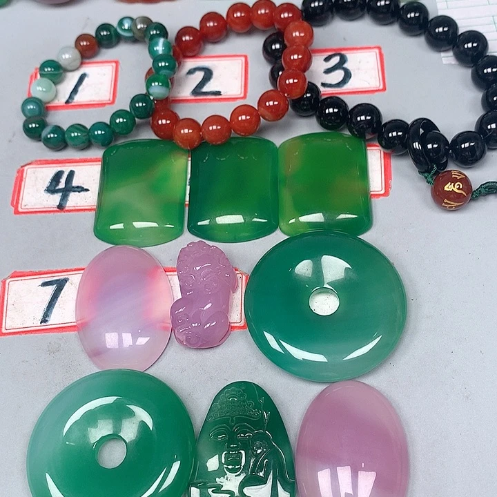 玛瑙/玉髓颈饰未镶嵌海**清