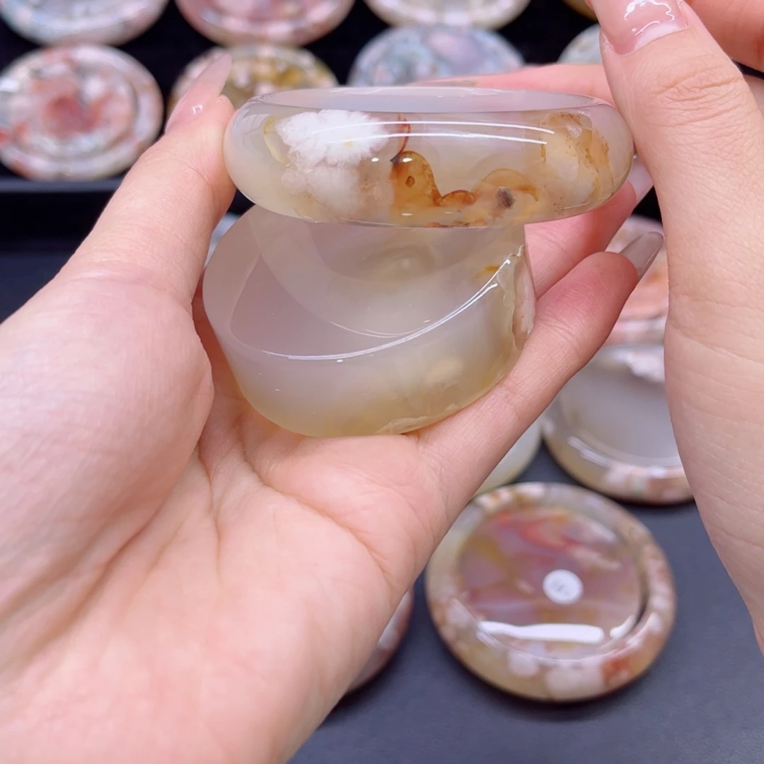 玛瑙/玉髓手镯未镶嵌55