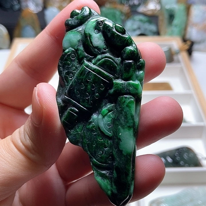 翡翠未镶嵌颈饰翡翠a货