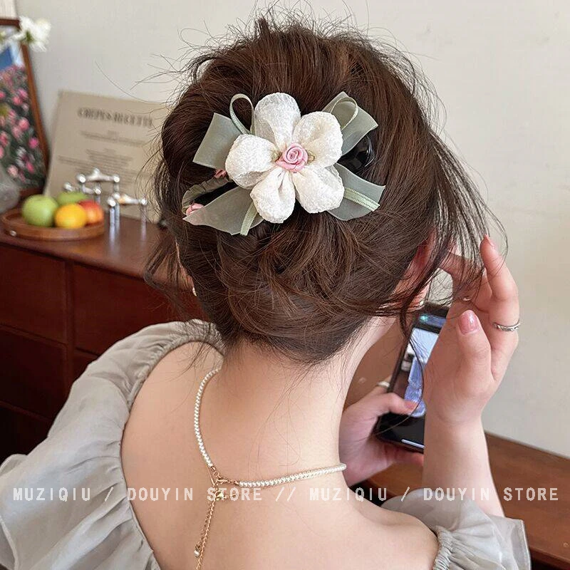 木子秋超仙温柔花朵鸭嘴夹女高级感气质时尚甜美优雅简约百搭头饰