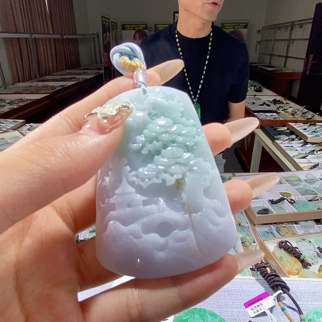 翡翠未镶嵌颈饰翡翠