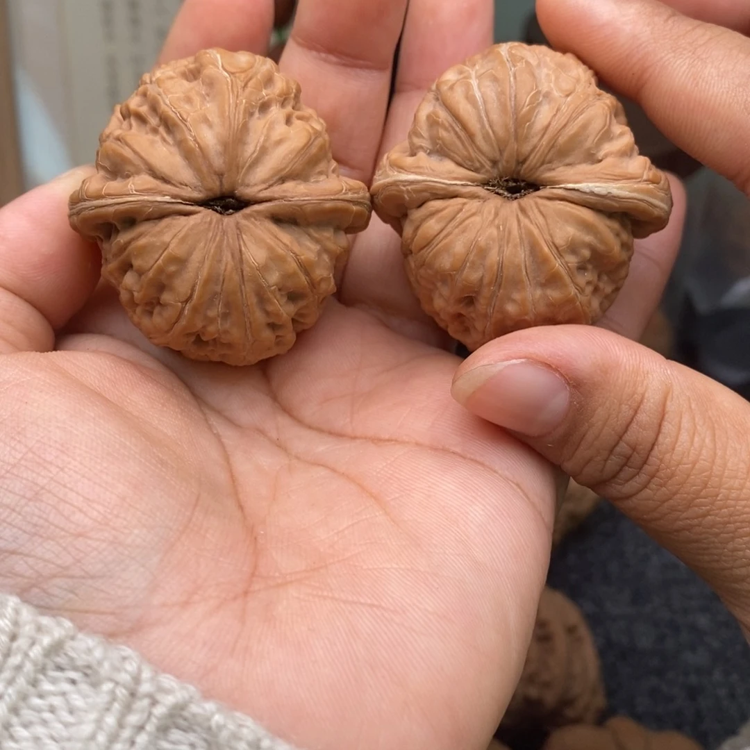 文玩核桃把件42元宝