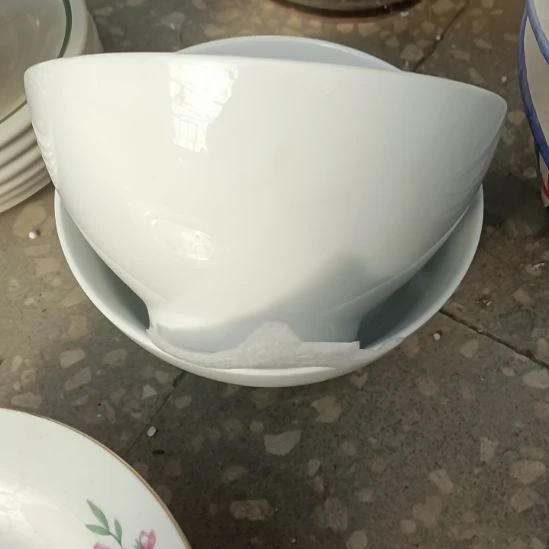 瓷片陶瓷盤子碗啥都有