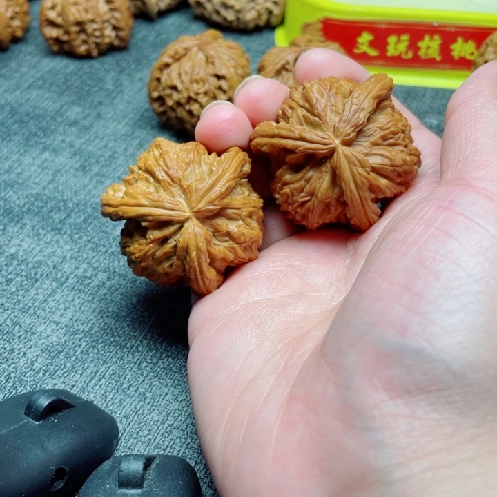 拉****手工三棱白狮子三棱