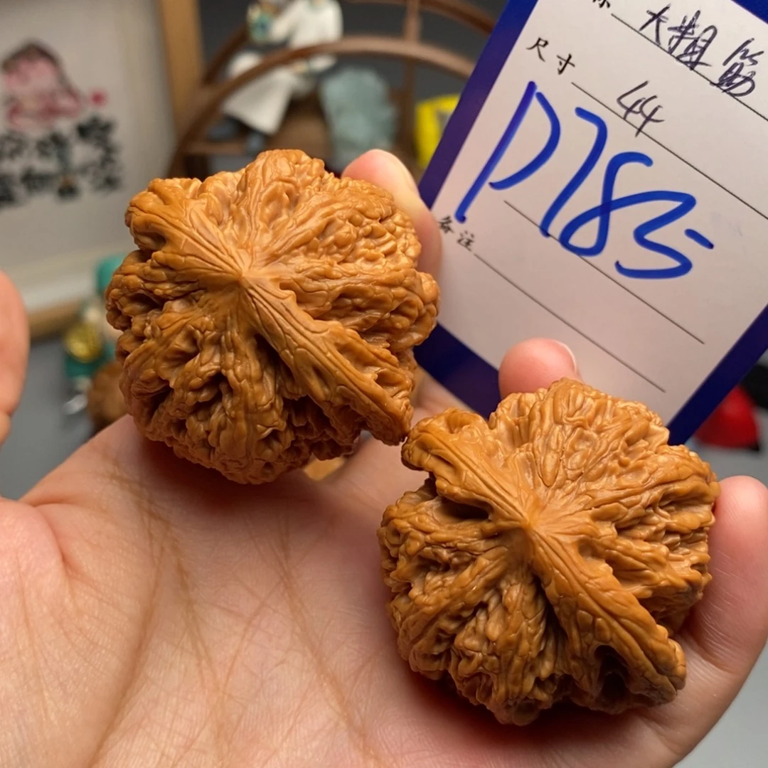 文玩核桃吊坠大粗筋44