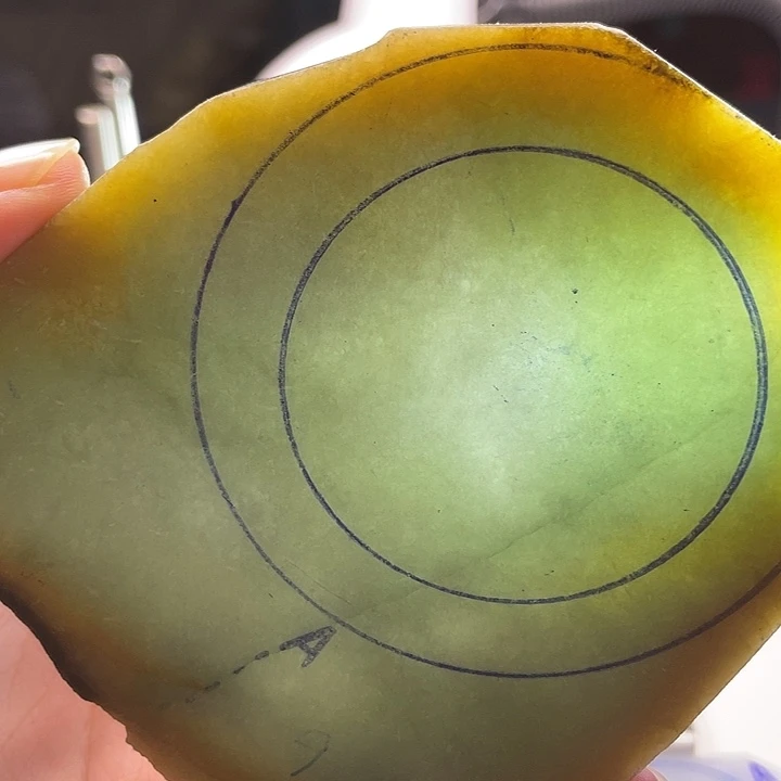 定制翡翠未镶嵌翡翠手镯