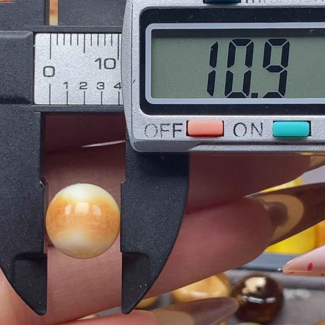 未镶嵌蜜蜡珠宝奇石