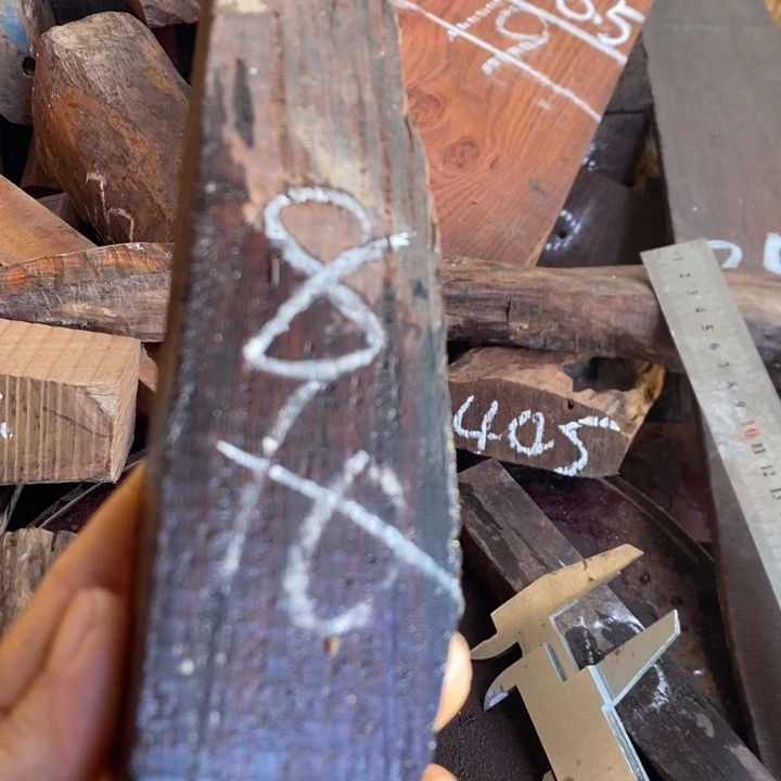 交趾黄檀（大红酸枝）鑫*