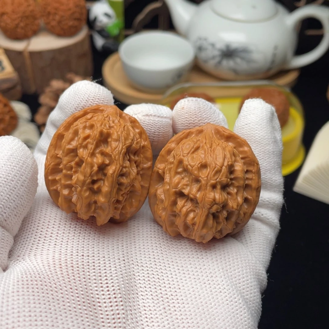 吊坠文玩核桃玲珑石