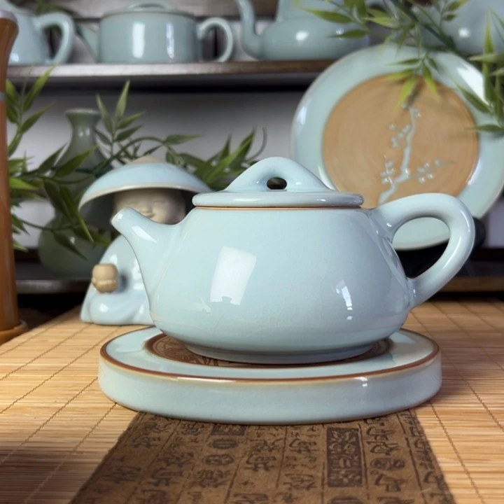 瓷摆件微微瑕天青石瓢壶