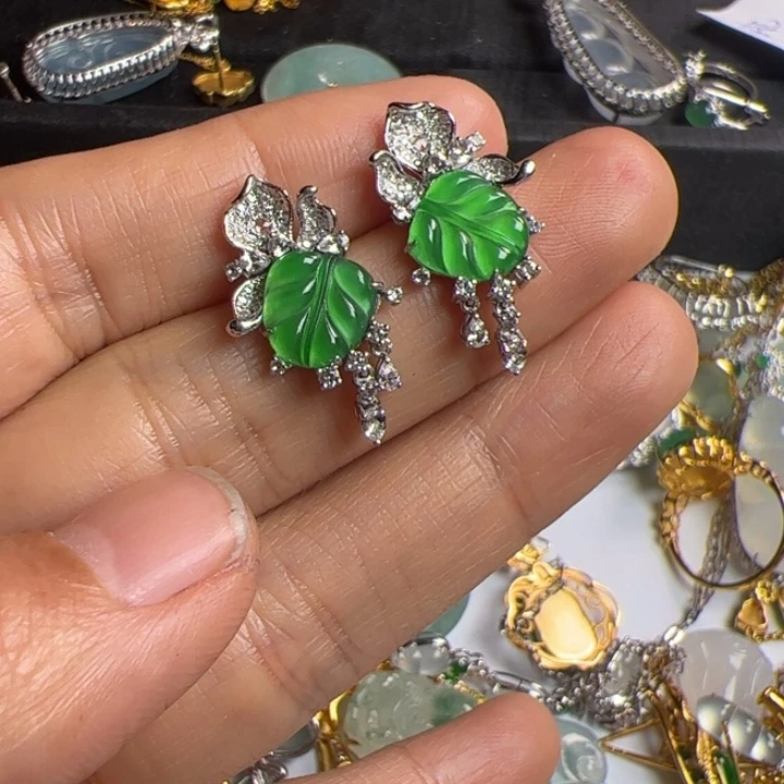 翡翠耳饰18K金镶嵌翡翠吊坠项链