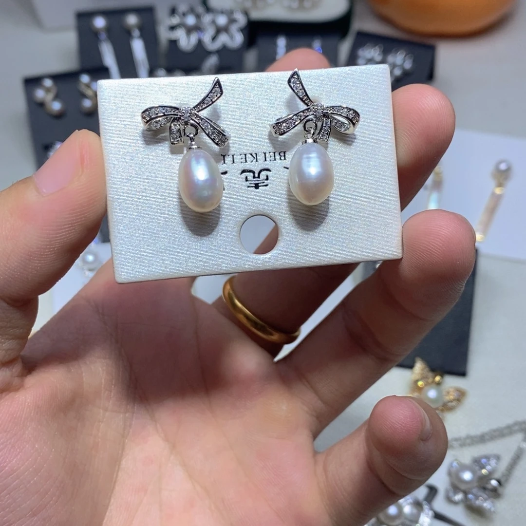 淡水珍珠耳饰未镶嵌