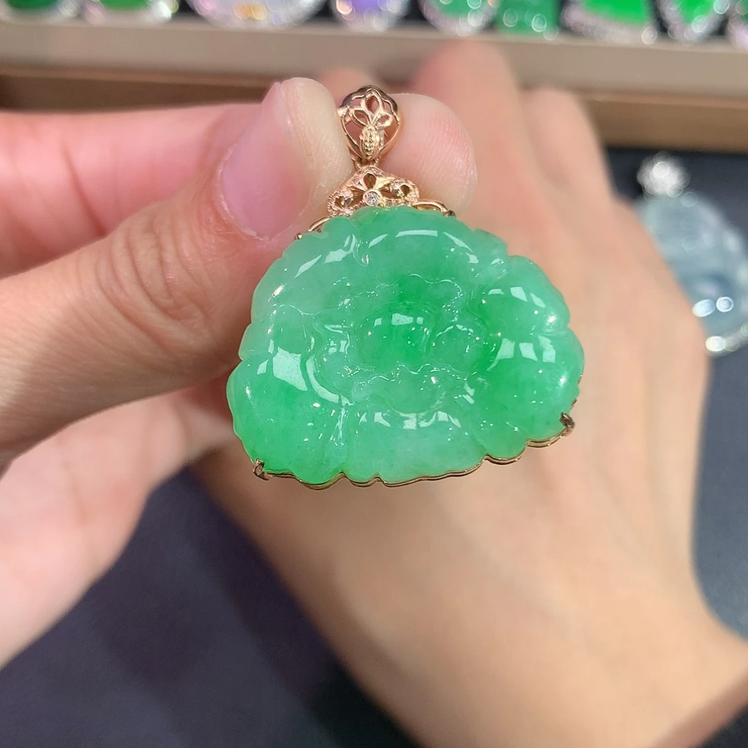 翡翠吊坠(赠链)18K金镶嵌