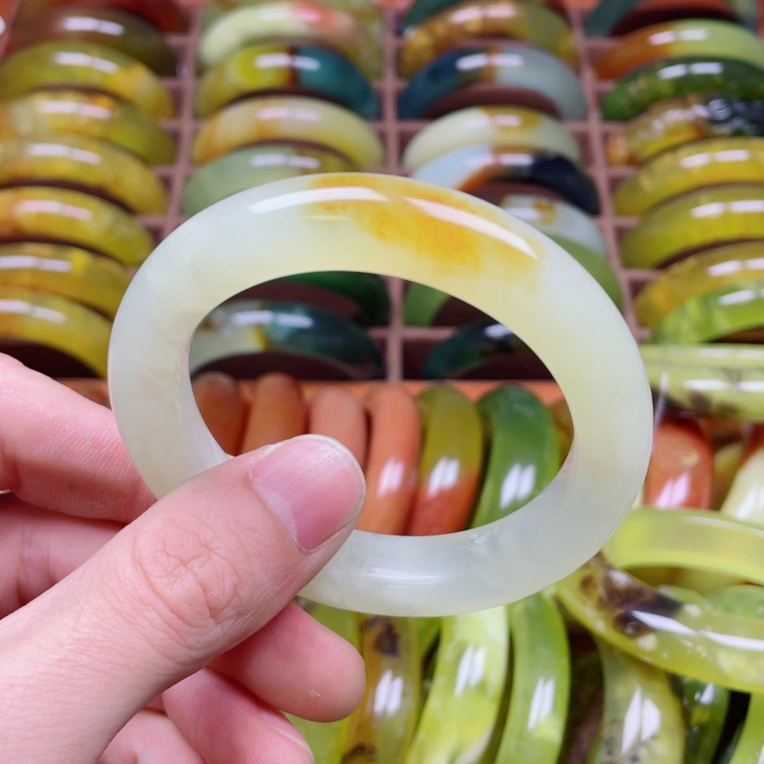 不***兴蛇纹石玉未镶嵌手镯