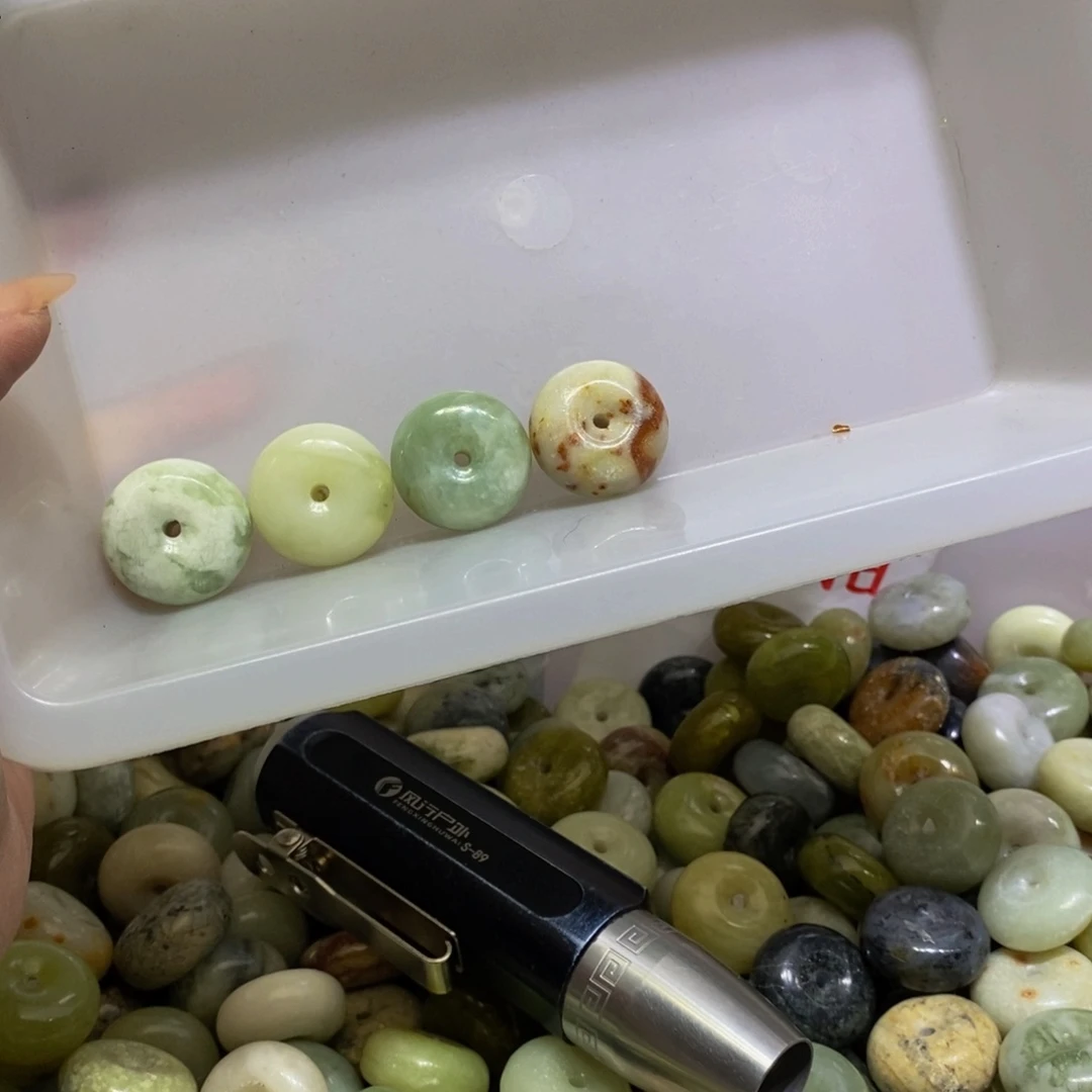 蛇纹石玉未镶嵌颈饰736