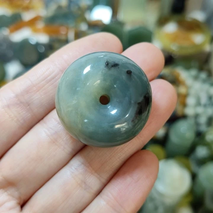 岫玉未镶嵌平安扣