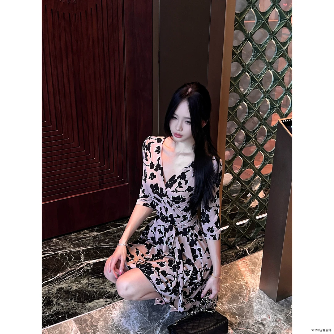 夏季清新文艺风潮牌复古一片式轻薄印花裹身裙适合温柔御姐范女生