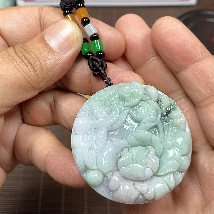 颈饰未镶嵌翡翠天然翡翠玉A货配证书