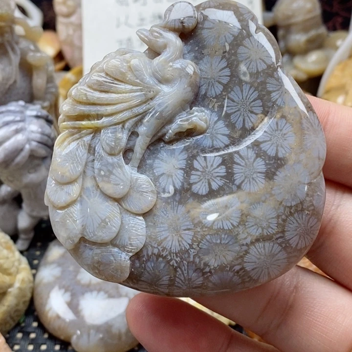 石英质玉颈饰未镶嵌