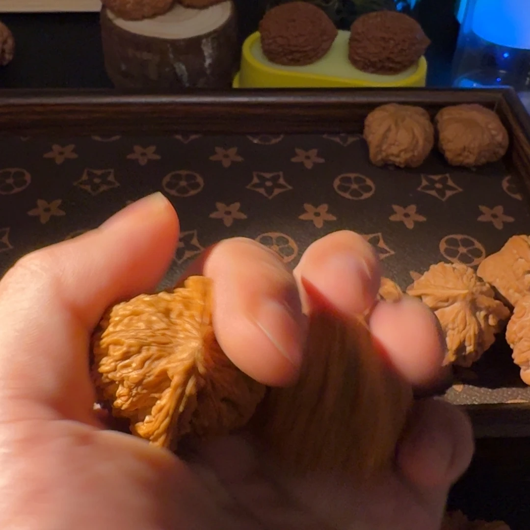 文玩核桃吊坠108南疆石38