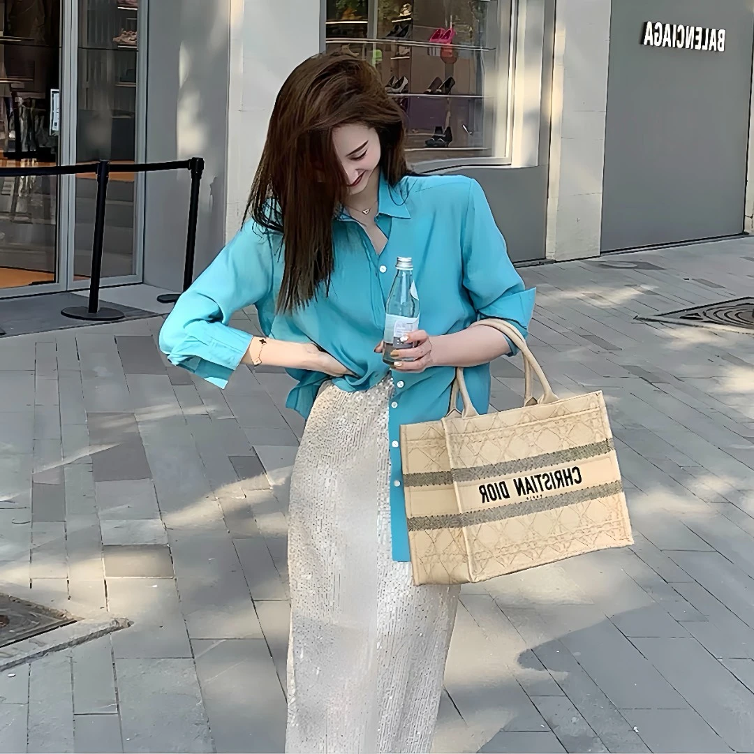 轻薄防晒衬衣湖蓝色雪纺轻奢独特漂亮的衬衫女款外穿慵懒小众上衣