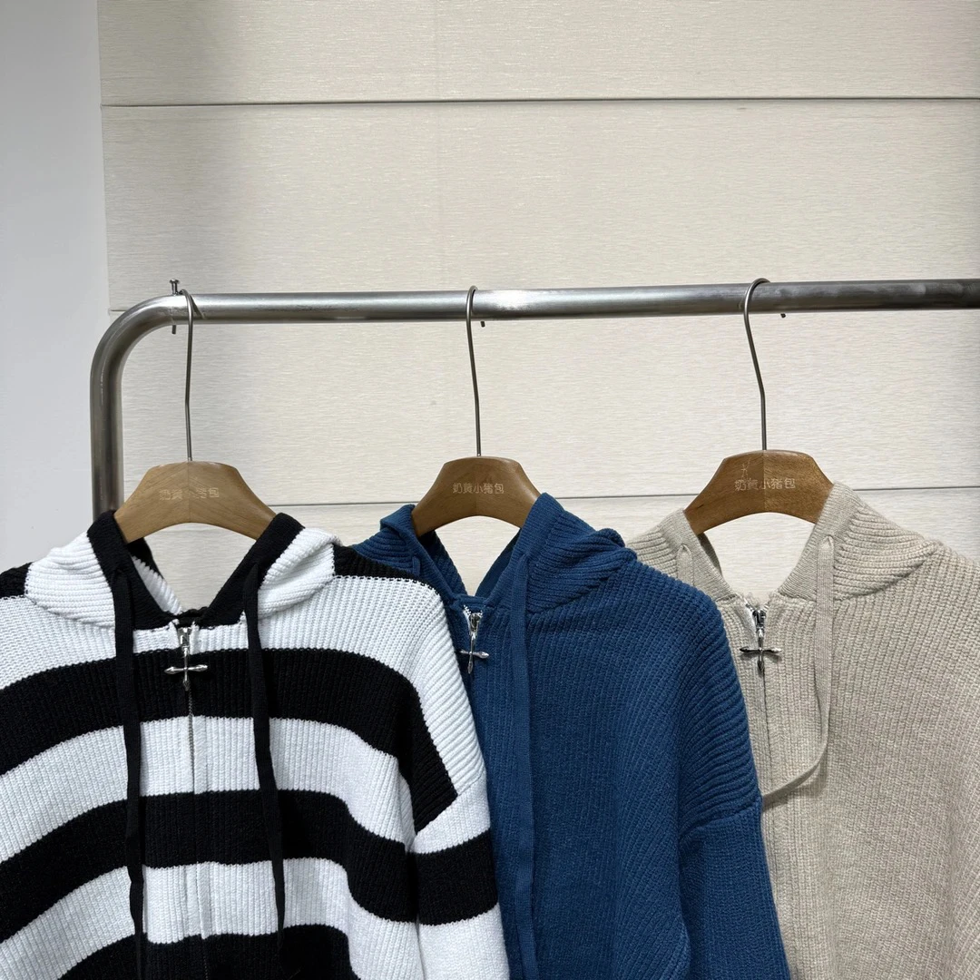 A2/10带标毛衣外套