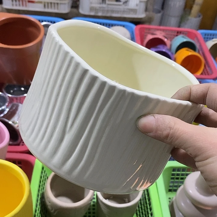 陶瓷花盆有孔 瑕疵介意勿拍