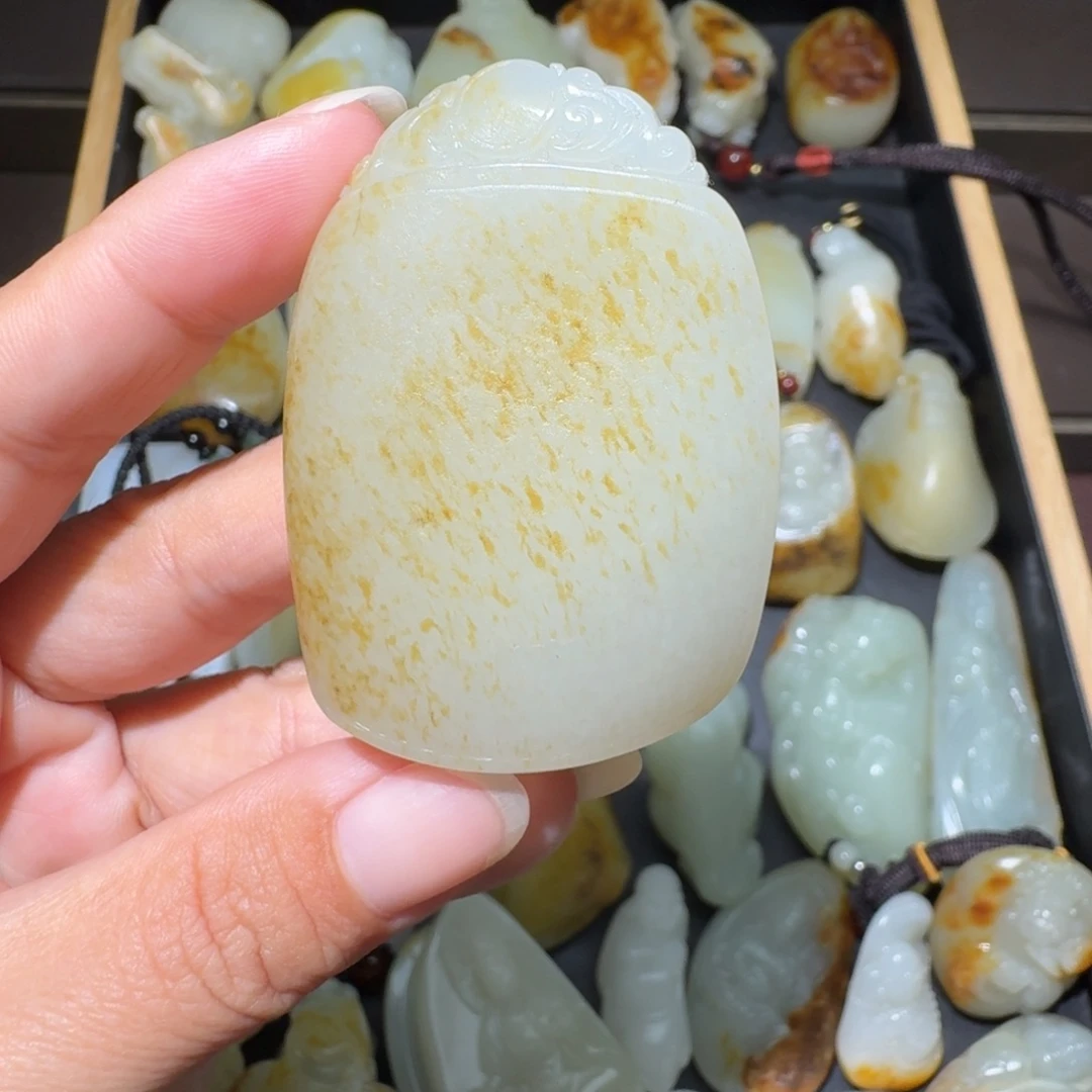 和田玉未镶嵌吊坠(不含链)
