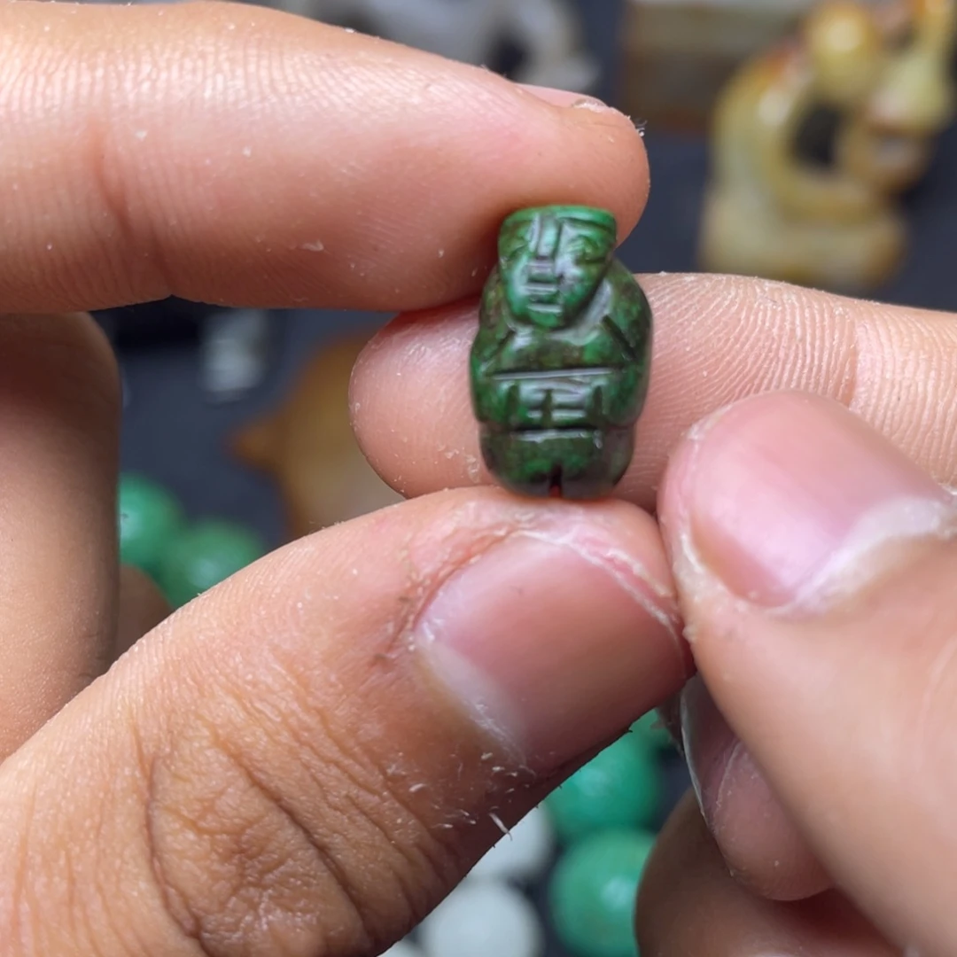 和田玉（糖玉）未镶嵌挂件