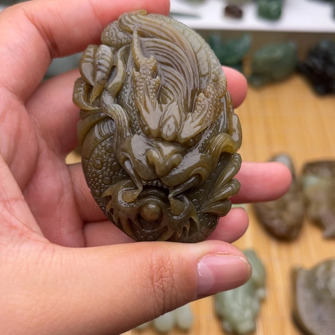 (***艺和田玉未镶嵌颈饰