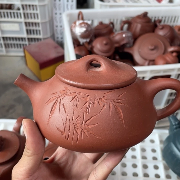 茶壶紫砂老厂紫砂壶一件。